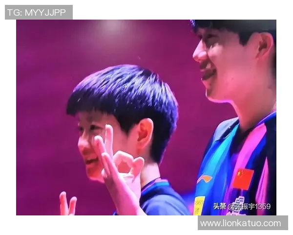 44号球星闪耀绿茵场再创辉煌引领球队奋勇前行书写传奇篇章