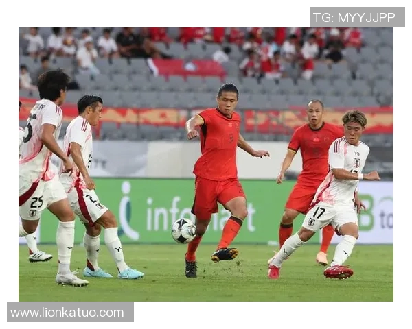 日本媒体视角下中国足球球星的成长与挑战分析