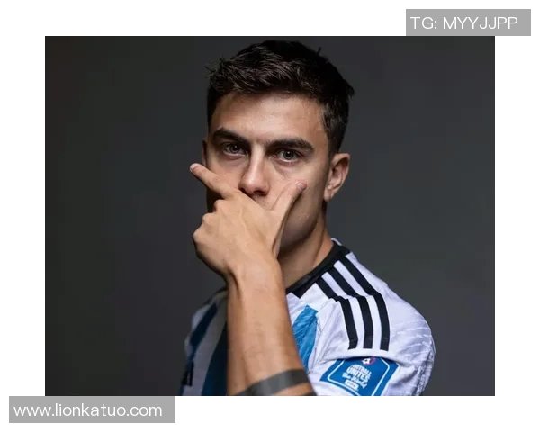 迪巴拉：锋芒毕露的足球天才，颜值与实力并存的球场王者